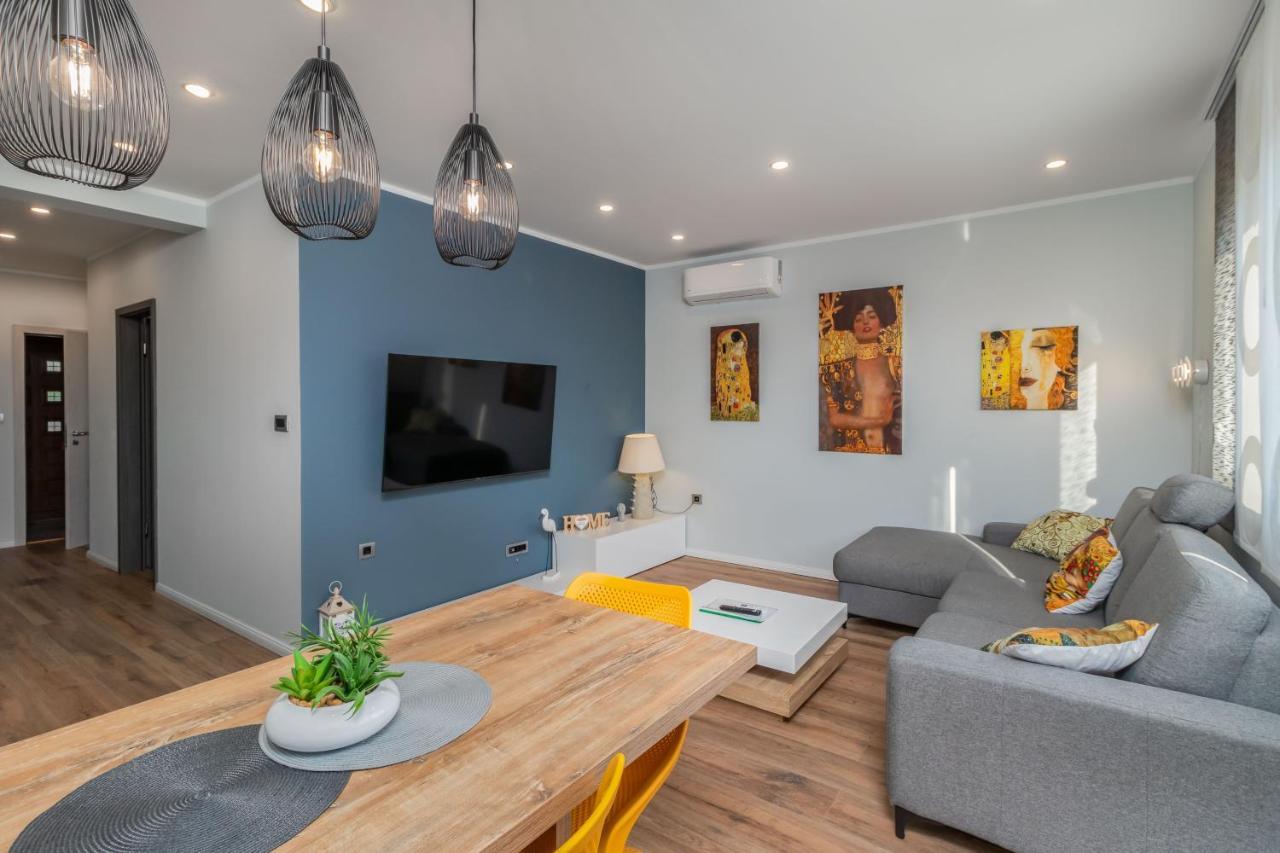 Adastra Apartments With Private Parking And Floor Heating Рийека Екстериор снимка